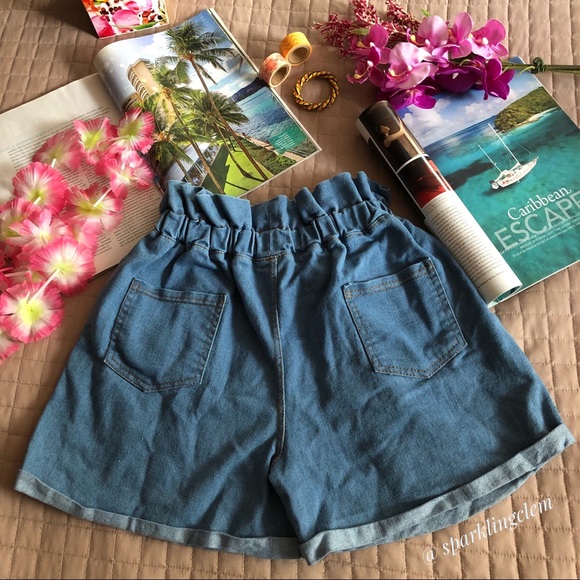 ✨$5/$20✨ Elastic 4 pocket flared leg shorts - Picture 2 of 5